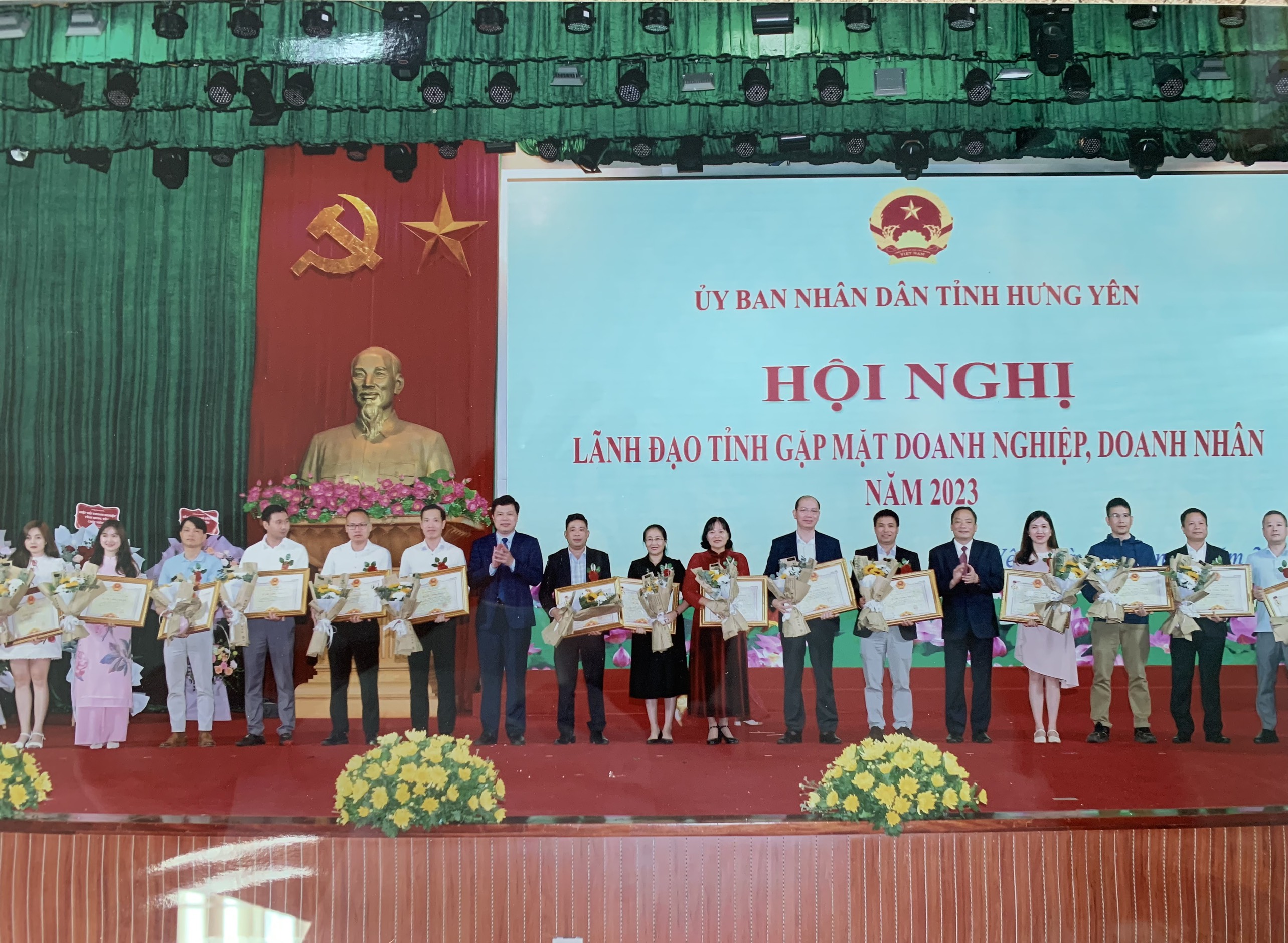 Lãnh đạo tỉnh Hưng Yên gặp mặt doanh nghiệp, doanh nhân năm 2023